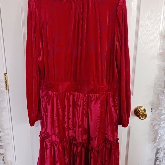 ELOQUII Elements Red Burnout Floral Velvet Dress Size  22/24 party event date - Picture 3 of 12